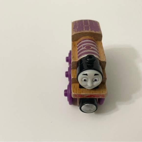 Thomas & Friends Wooden Dynamite Ryan Train - Picture 12 of 14